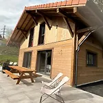 Cocotte - Petanque, Jacuzzi & Baby-foot